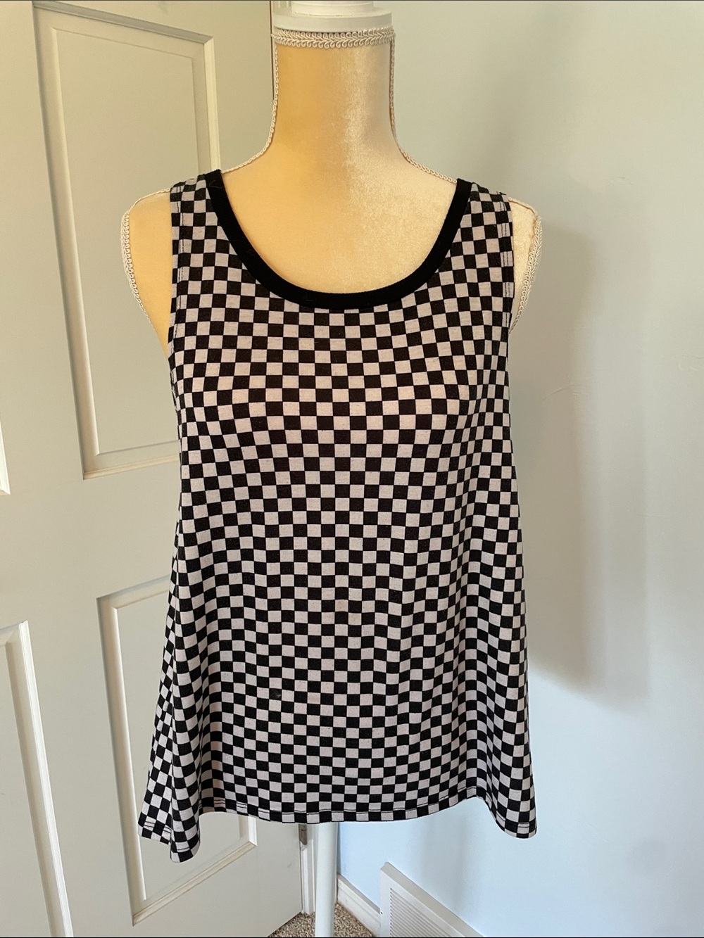 Xersion Black and White Checkered Tank Top